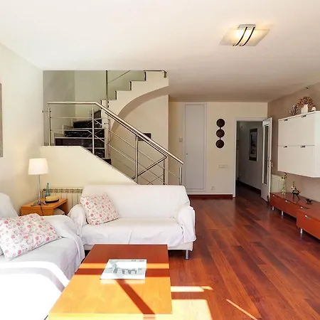 Sunny Triplex By Hello Homes Feriehus