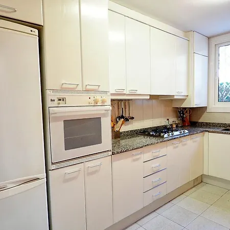 Sunny Triplex By Hello Homes Casa vacanze *