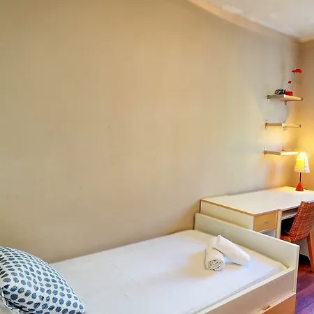 Sunny Triplex By Hello Homes Nyaraló